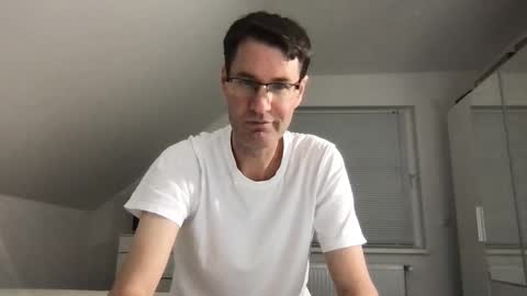 Snapshot of zzz123_cam chatting on 12/02/25, 04:35 zzz123_cam online show from 12/02/25, 04:35