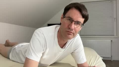 Snapshot of zzz123_cam chatting on 04/13/26, 03:17 zzz123_cam online show from 04/13/26, 03:17