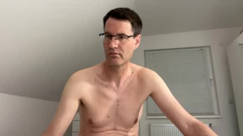 Snapshot of zzz123_cam chatting on 06/04/26, 03:51 zzz123_cam online show from 06/04/26, 03:51