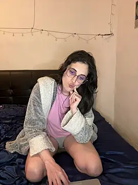 Snapshot of Lunaabbey chatting on 02/21/26, 09:27 Lunaabbey online show from 02/21/26, 09:27