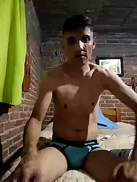 Snapshot of Alejandre21 chatting on 03/20/25, 05:35 Alejandre21 online show from 03/20/25, 05:35