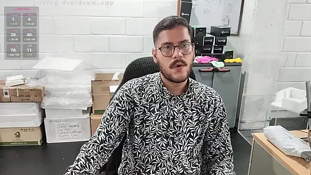 Snapshot of AndyHepburn chatting on 09/30/25, 03:17 AndyHepburn online show from 09/30/25, 03:17