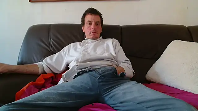 Snapshot of cloupefun chatting on 03/27/26, 07:25 cloupefun online show from 03/27/26, 07:25