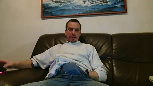 Snapshot of cloupefun chatting on 04/15/26, 05:03 cloupefun online show from 04/15/26, 05:03