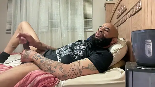 Snapshot of ANAKONDA_KIING chatting on 02/14/26, 10:45 ANAKONDA KIING online show from 02/14/26, 10:45