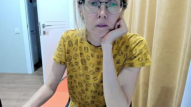 angelmommu online show from 09/22/25, 05:26