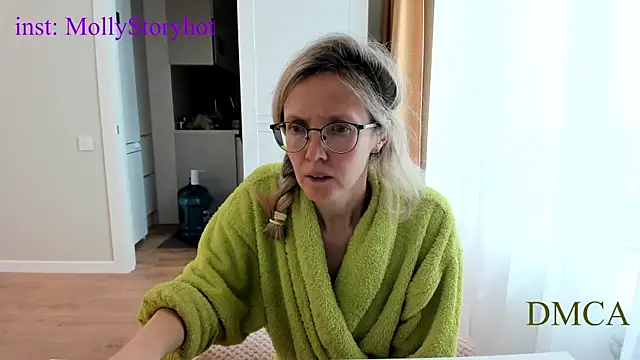 Snapshot of angelmommu chatting on 04/09/26, 06:19 angelmommu online show from 04/09/26, 06:19