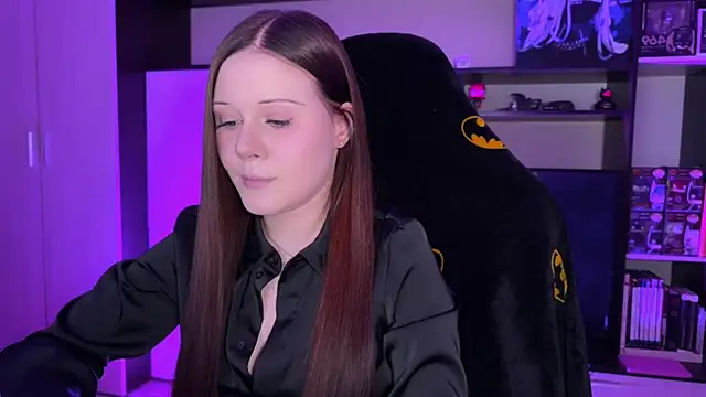 Snapshot of jasminevine chatting on 04/06/26, 09:27 jasminevine online show from 04/06/26, 09:27