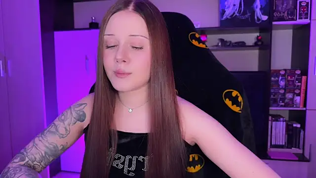 Snapshot of jasminevine chatting on 04/12/26, 03:44 jasminevine online show from 04/12/26, 03:44