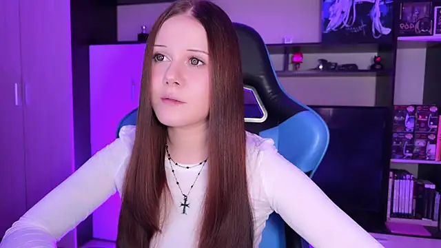 Snapshot of jasminevine chatting on 04/27/26, 12:19 jasminevine online show from 04/27/26, 12:19