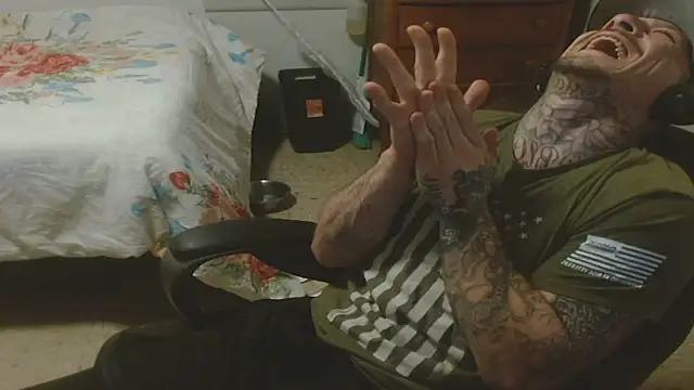 Snapshot of DADDY_KANE8--- chatting on 06/15/26, 02:58 DADDY KANE8--- online show from 06/15/26, 02:58