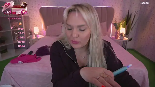 MissyMartinez online show from 04/03/26, 02:37