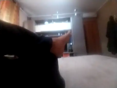 Snapshot of mazinga17 chatting on 12/19/25, 09:27 mazinga17 online show from 12/19/25, 09:27