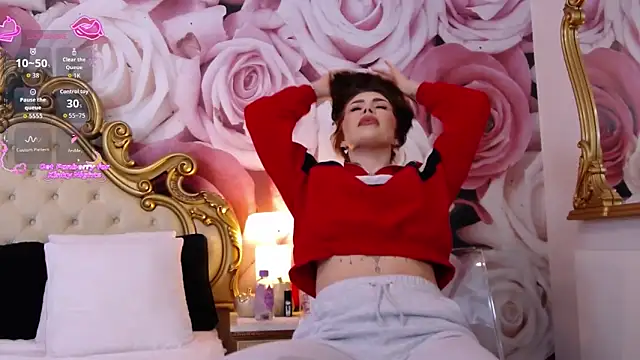 Snapshot of HessaHessy chatting on 12/18/25, 05:19 HessaHessy online show from 12/18/25, 05:19