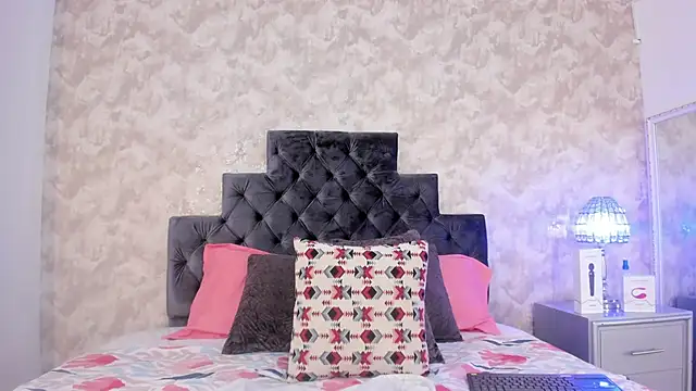 elizabeth coleman online show from 10/31/25, 07:59