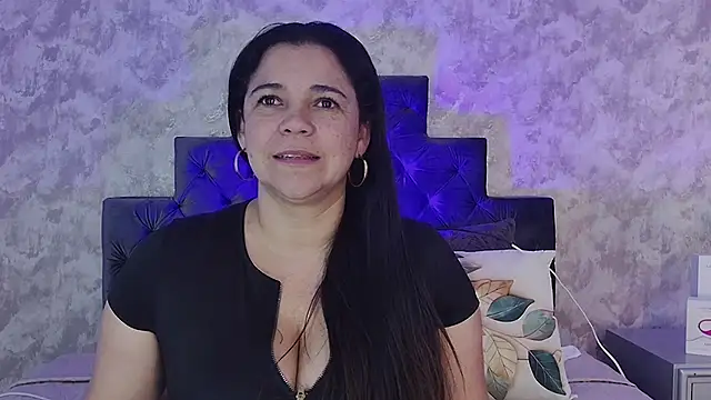 Snapshot of elizabeth_coleman chatting on 04/28/26, 10:04 elizabeth coleman online show from 04/28/26, 10:04