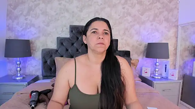 Snapshot of elizabeth_coleman chatting on 06/19/26, 08:45 elizabeth coleman online show from 06/19/26, 08:45