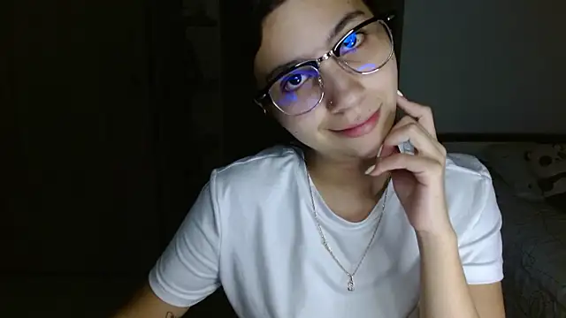 mia  lopez  online show from 03/21/26, 03:11