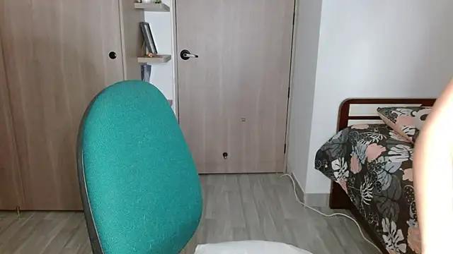 mia  lopez  online show from 04/14/26, 04:07