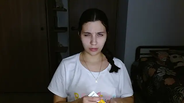 mia  lopez  online show from 05/06/26, 04:30