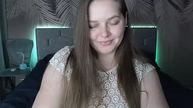 Snapshot of uliastar chatting on 01/05/25, 12:53 uliastar online show from 01/05/25, 12:53