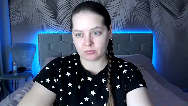 Snapshot of uliastar chatting on 02/07/25, 02:37 uliastar online show from 02/07/25, 02:37