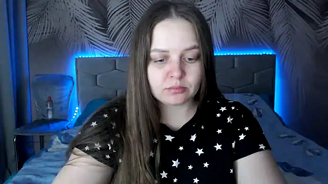 Snapshot of uliastar chatting on 02/19/25, 01:17 uliastar online show from 02/19/25, 01:17