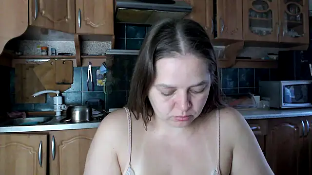 Snapshot of uliastar chatting on 10/11/25, 05:17 uliastar online show from 10/11/25, 05:17