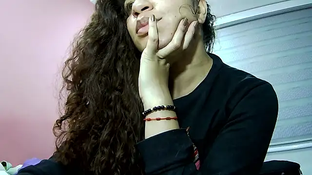 gatubelahot online show from 10/28/25, 02:15