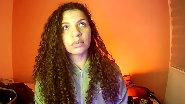 Snapshot of gatubelahot chatting on 03/27/26, 04:40 gatubelahot online show from 03/27/26, 04:40