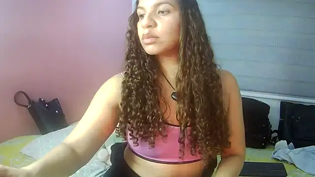 Snapshot of gatubelahot chatting on 04/03/26, 03:15 gatubelahot online show from 04/03/26, 03:15