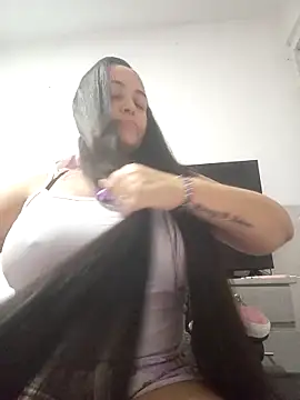 Snapshot of dayan_and_jonny chatting on 04/12/26, 05:12 dayan and jonny online show from 04/12/26, 05:12