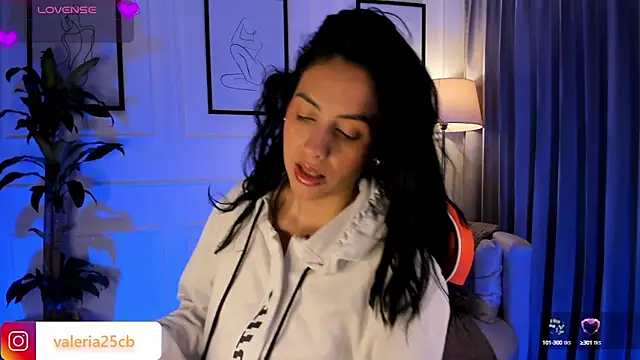 valeriia25  online show from 02/15/25, 01:49
