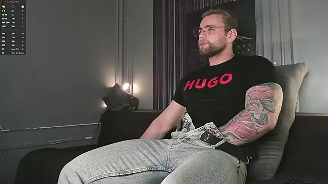 Snapshot of WayneWilson chatting on 11/22/25, 04:55 WayneWilson online show from 11/22/25, 04:55