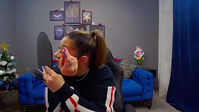 Snapshot of Katewalker_ chatting on 12/17/24, 06:09 Katewalker online show from 12/17/24, 06:09