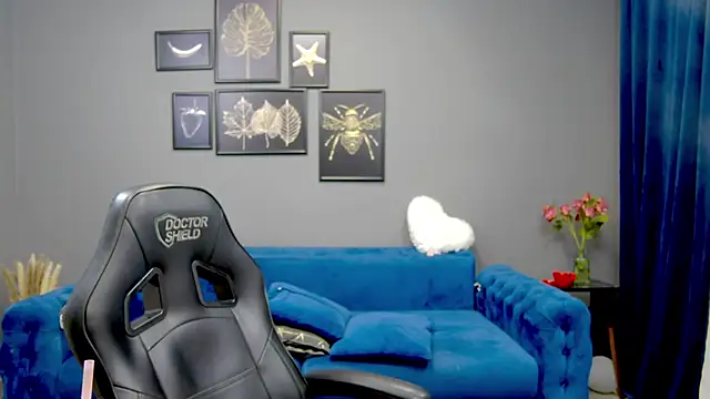 Snapshot of Katewalker_ chatting on 03/06/25, 12:21 Katewalker online show from 03/06/25, 12:21