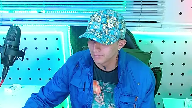 Darko0717 online show from 12/22/25, 06:16