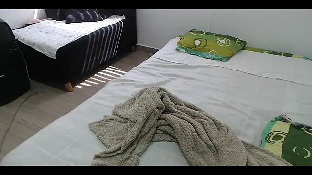 Snapshot of MommyMiaWs chatting on 01/20/25, 06:21 MommyMiaWs online show from 01/20/25, 06:21