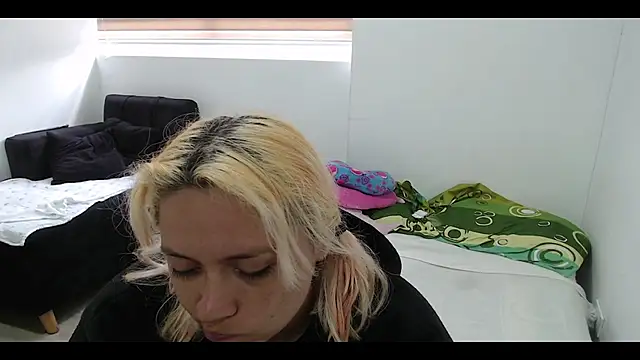 Snapshot of MommyMiaWs chatting on 01/21/25, 07:17 MommyMiaWs online show from 01/21/25, 07:17