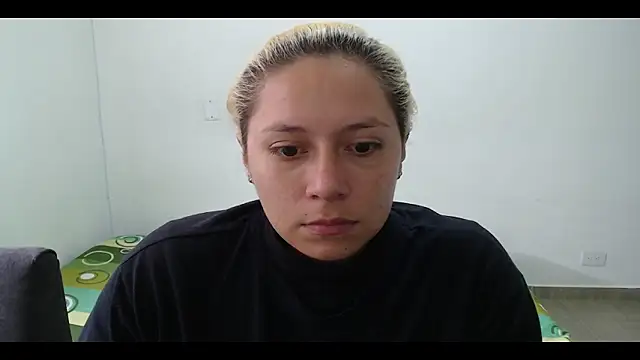 Snapshot of MommyMiaWs chatting on 02/04/25, 05:55 MommyMiaWs online show from 02/04/25, 05:55