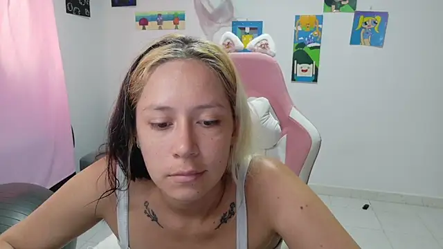 Snapshot of MommyMiaWs chatting on 03/16/26, 04:44 MommyMiaWs online show from 03/16/26, 04:44