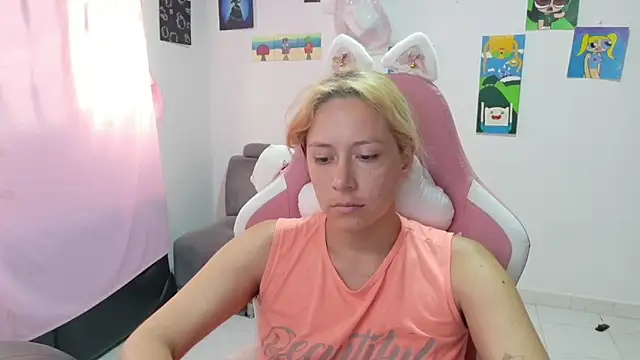 Snapshot of MommyMiaWs chatting on 03/17/26, 03:04 MommyMiaWs online show from 03/17/26, 03:04