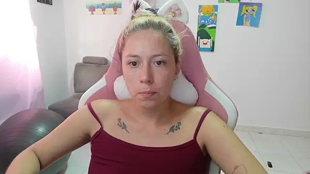 Snapshot of MommyMiaWs chatting on 03/26/26, 03:39 MommyMiaWs online show from 03/26/26, 03:39