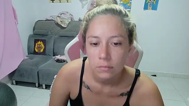 Snapshot of MommyMiaWs chatting on 04/06/26, 11:16 MommyMiaWs online show from 04/06/26, 11:16