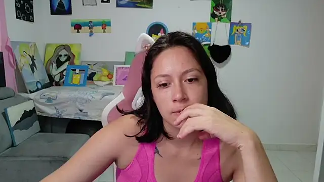 Snapshot of MommyMiaWs chatting on 07/04/26, 06:14 MommyMiaWs online show from 07/04/26, 06:14