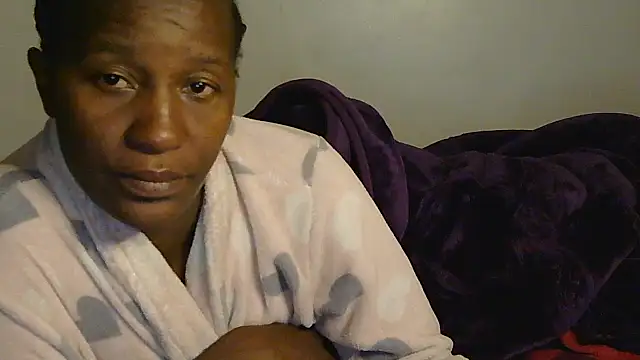 sluttylaura21 online show from 10/01/25, 05:30