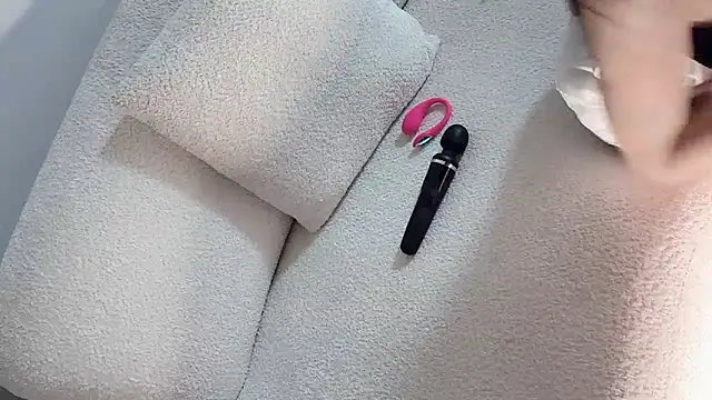 Serena-AU online show from 09/15/25, 02:17