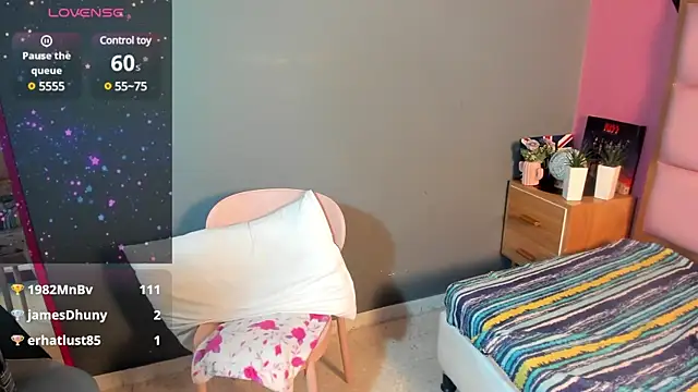 samanthaanderson  online show from 02/05/25, 10:12