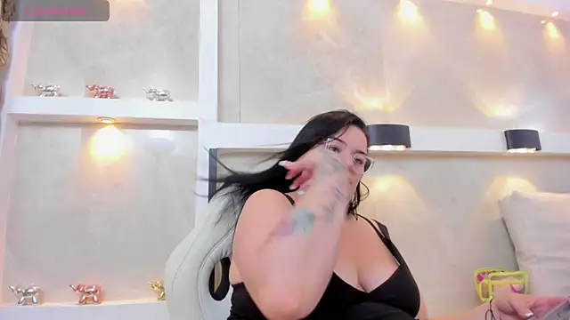 Snapshot of anette_cooper chatting on 11/11/25, 03:28 anette cooper online show from 11/11/25, 03:28