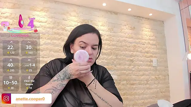 Snapshot of anette_cooper chatting on 11/13/25, 03:38 anette cooper online show from 11/13/25, 03:38